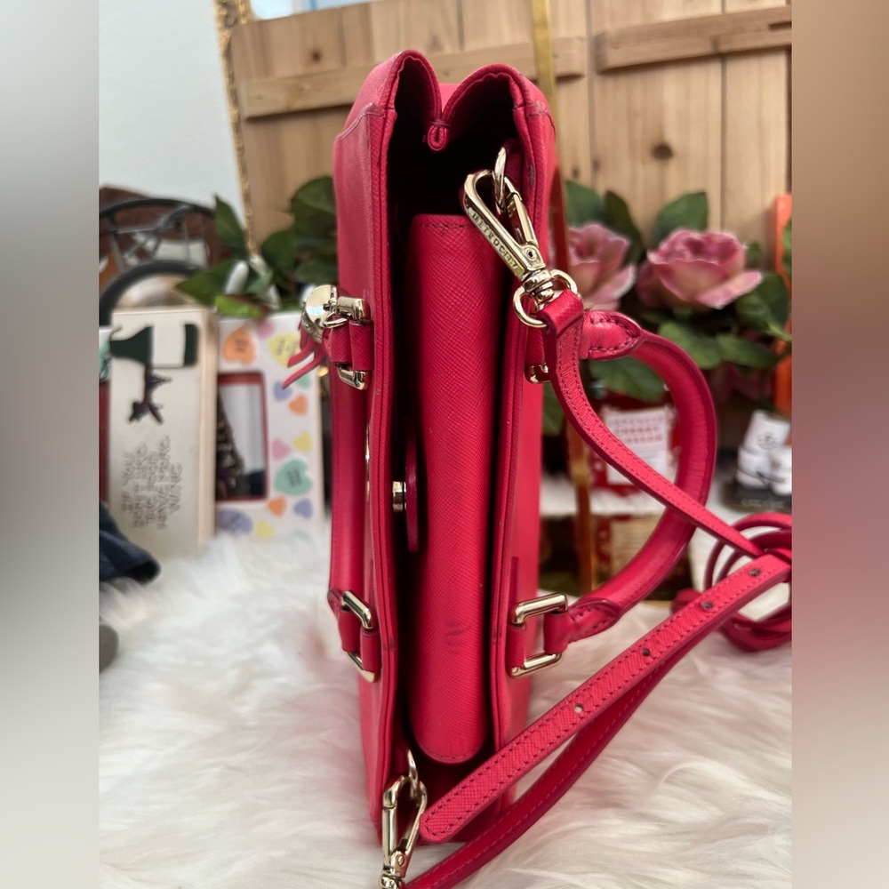 💜MetroCity Crossbody Bag in Magenta Canvas - Picture 10 of 16
